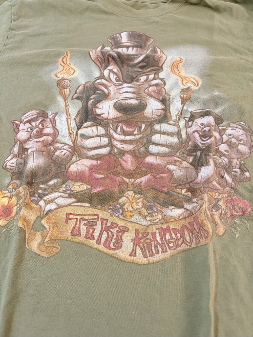 Tiki Kingdom Rare vintage theme park exclusive tshirt Disney large